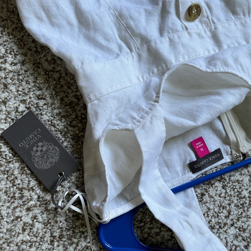 Vince Camuto Ivory Sleeveless Blouse